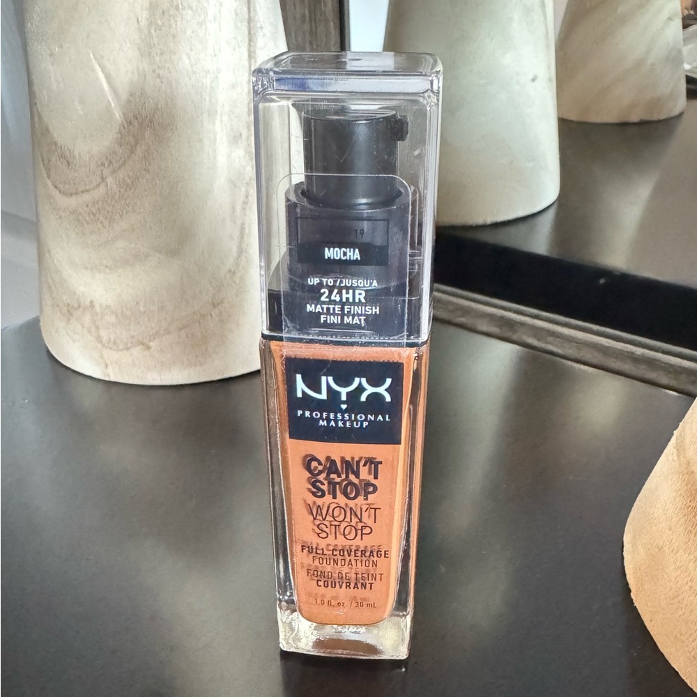 NYX Can't Stop Won't Stop Foundation - Rich Mocha